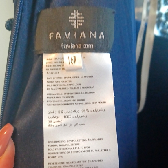 Sz16W, FAVIANA NAVY GOWN, WORN ONCE - Picture 6 of 12